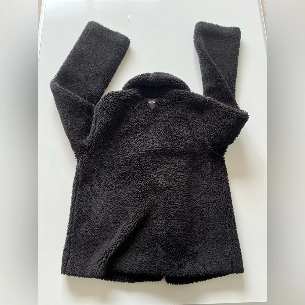 ALO Yoga cozy stylish